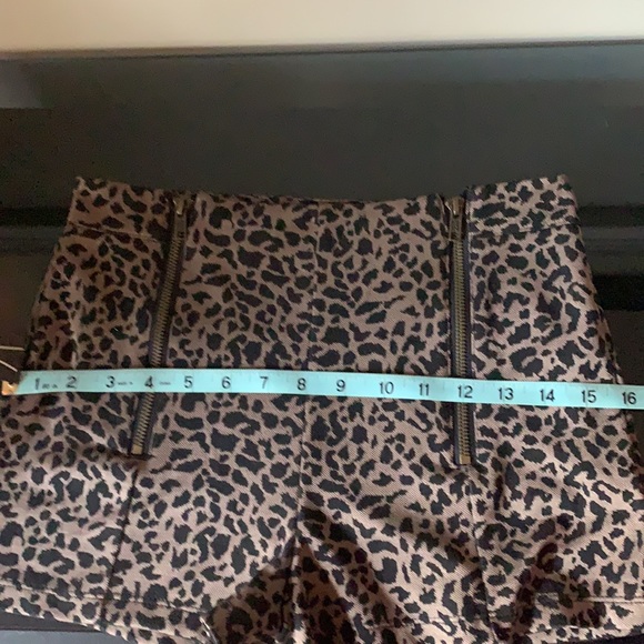 Cheetah Soft Knit sz 4 - Picture 6 of 9